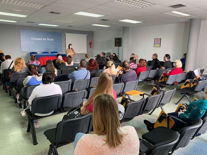 Este Programa Extraordinario de Empleo Social está financiado por el SCE y el SEPE